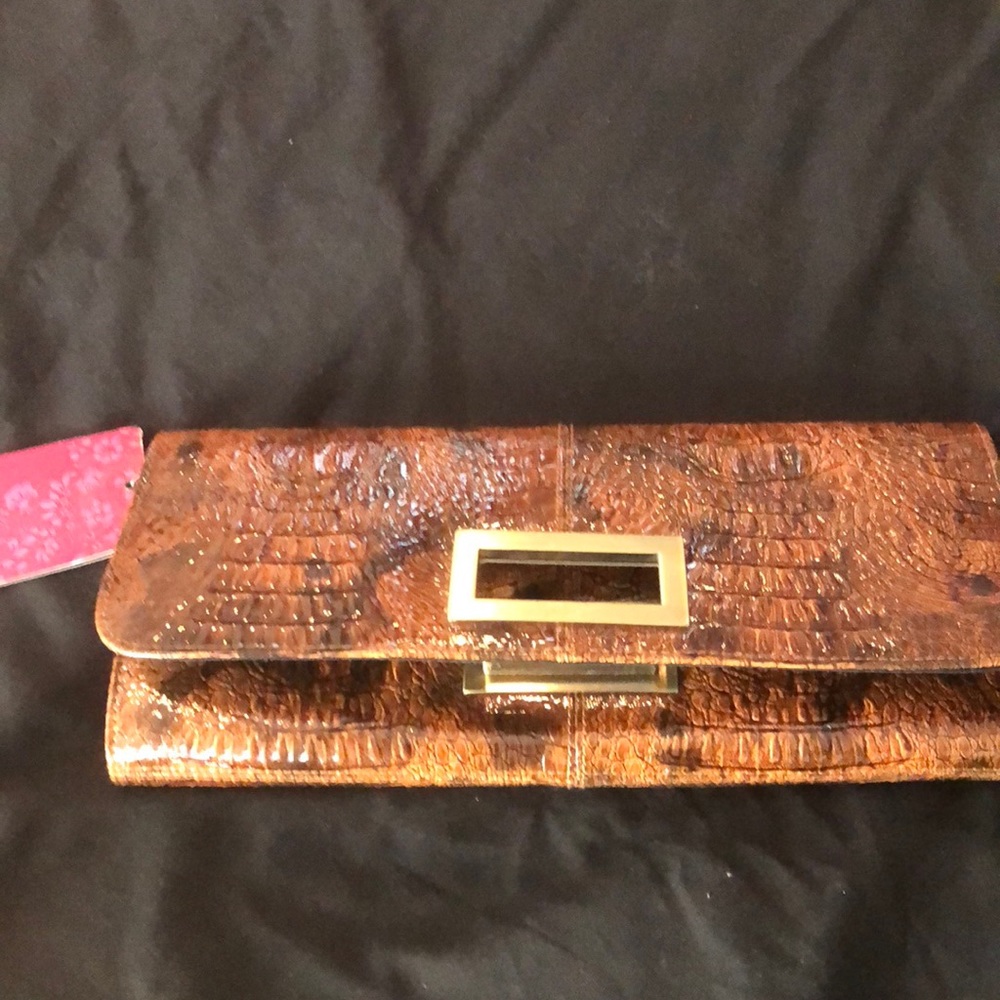 Lulu Townsend Clutch/with strap